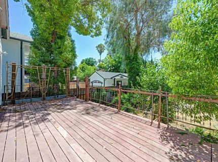 5314 J St, Sacramento, CA 95819 Photo