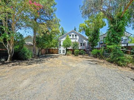 5314 J St, Sacramento, CA 95819 Photo
