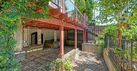 5314 J St, Sacramento, CA 95819 Photo