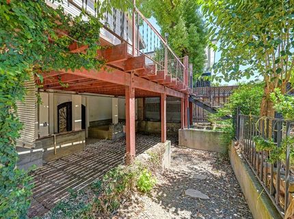 5314 J St, Sacramento, CA 95819 Photo