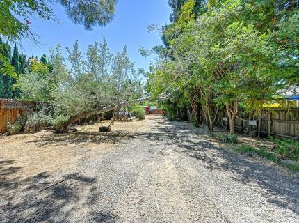 5314 J St, Sacramento, CA 95819 Photo