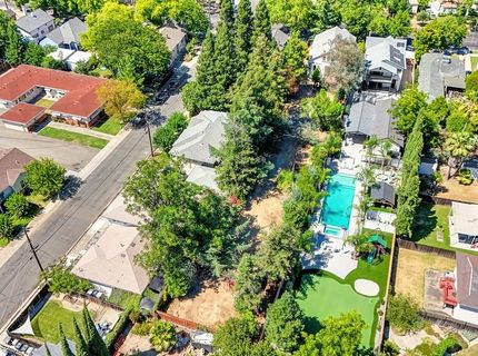 5314 J St, Sacramento, CA 95819 Photo