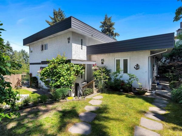 2635 Mill Bay Rd , Mill Bay, BC V8H 1C9