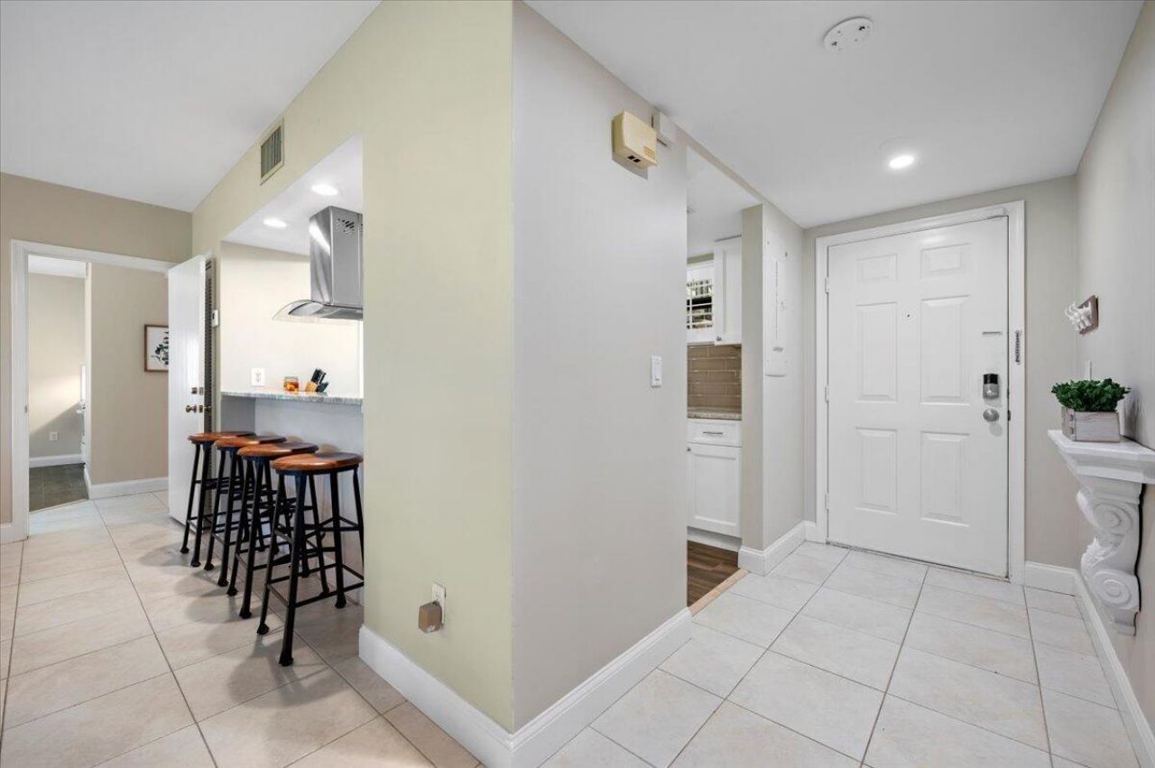 13334 Polo Club Road, Unit 226, Wellington, FL 33414 Photo