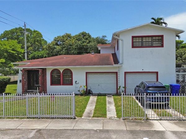 1000 NW 47th St , Miami, FL 33127