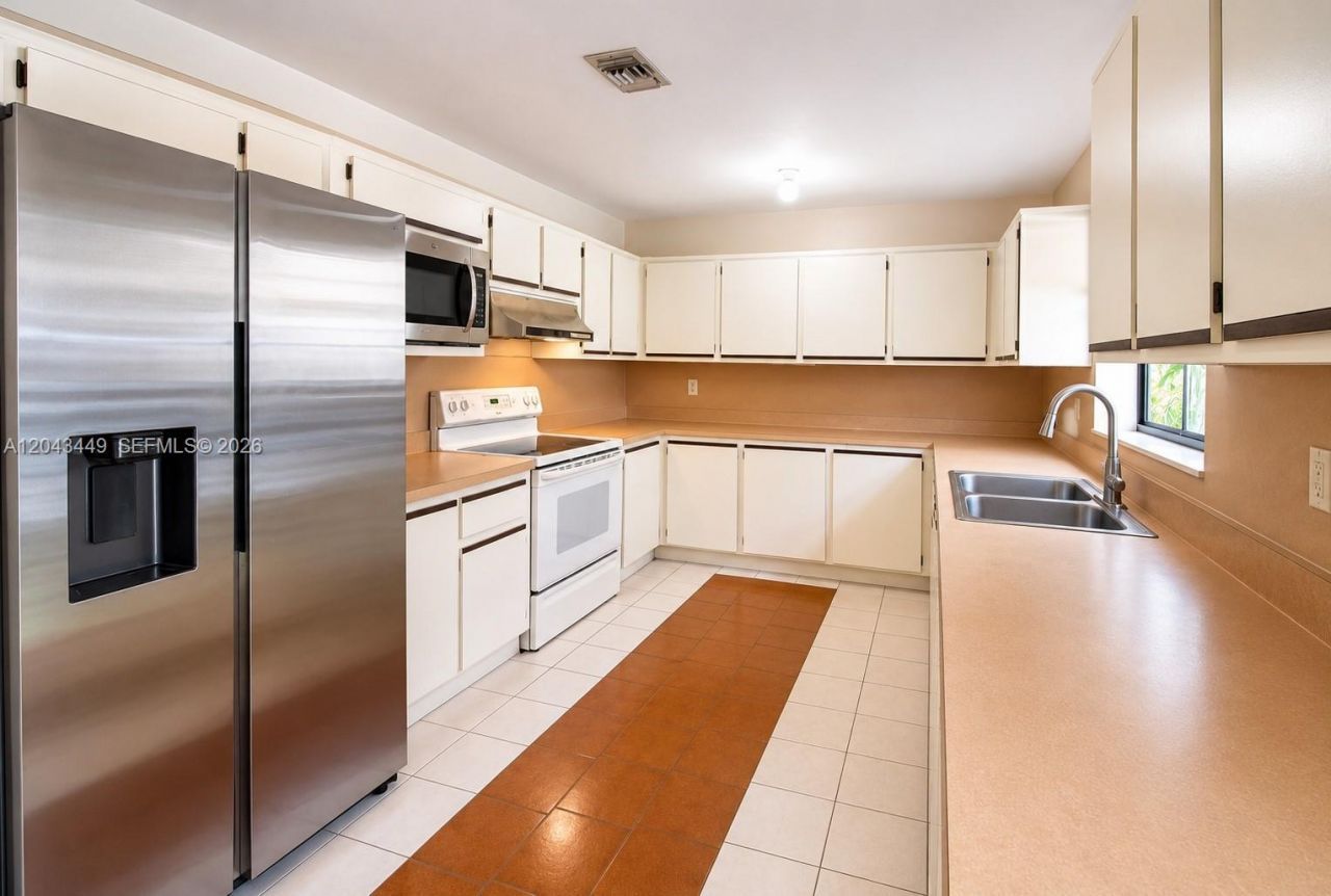 1000 NW 47th St , Miami, FL 33127 Photo