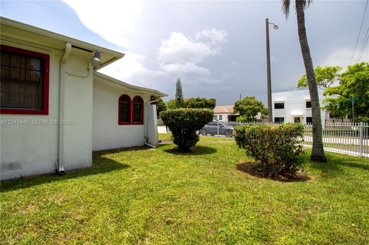 1000 NW 47th St , Miami, FL 33127 Photo