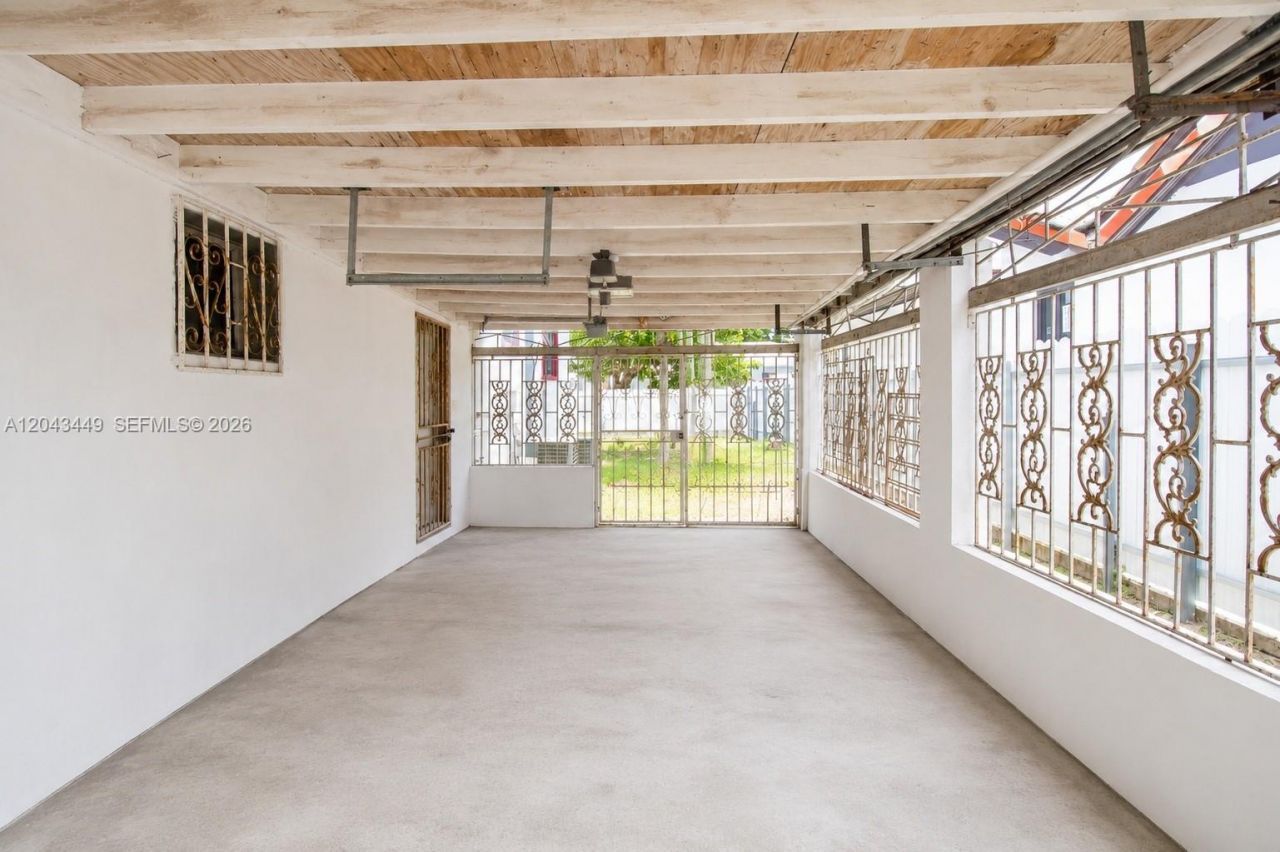 1000 NW 47th St , Miami, FL 33127 Photo