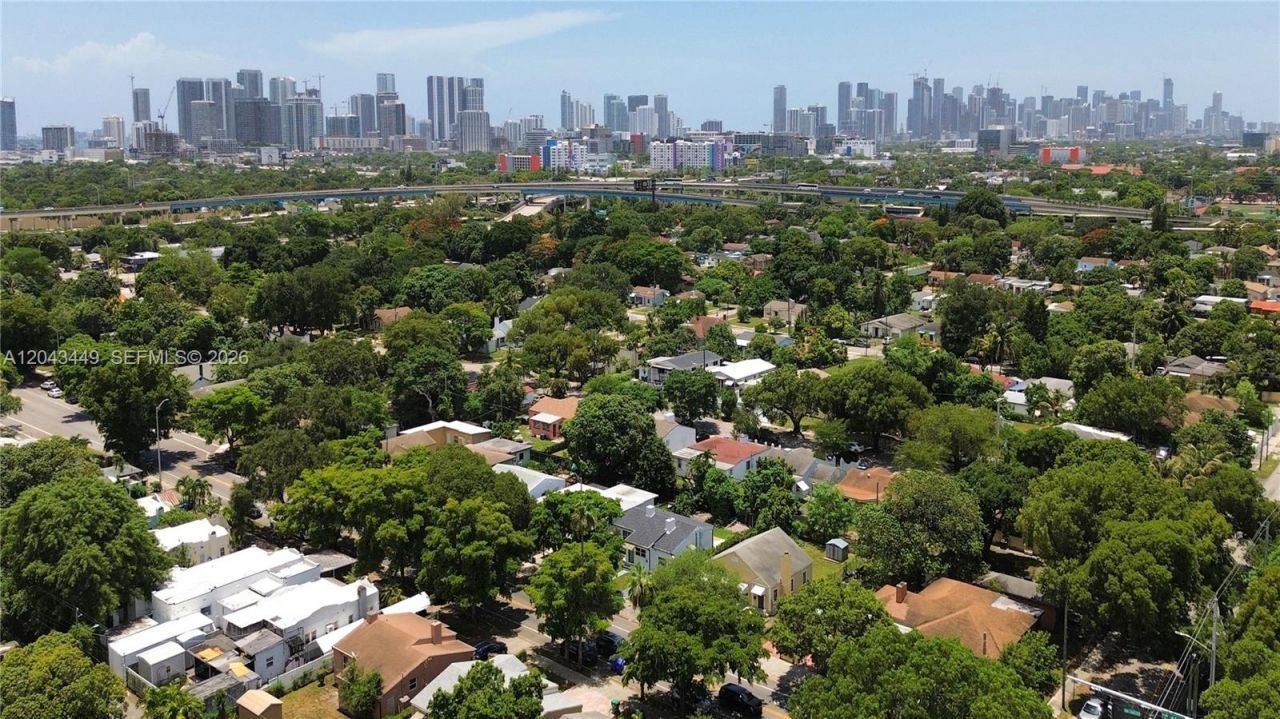 1000 NW 47th St , Miami, FL 33127 Photo