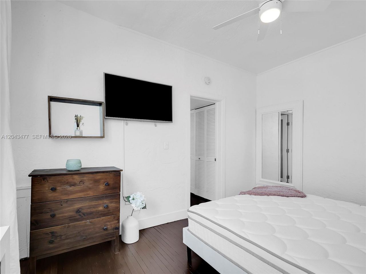 1618 Michigan Ave, Unit 25, Miami Beach, FL 33139 Photo