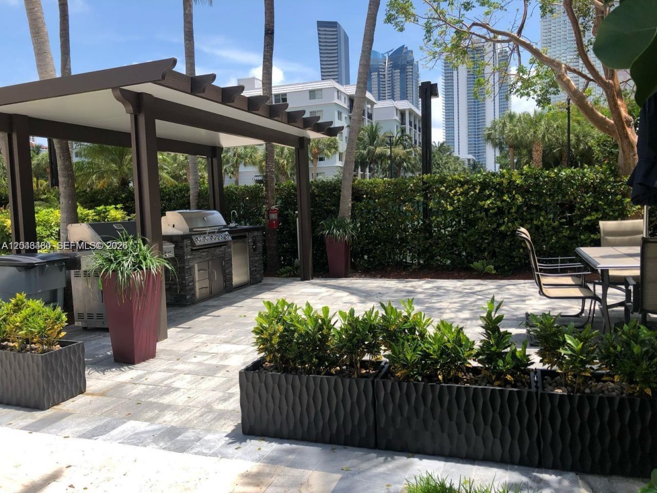 17050 N Bay Rd, Unit 407, Sunny Isles Beach, FL 33160 Photo