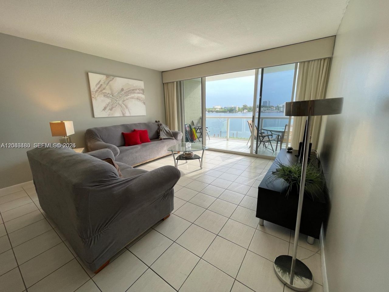 17050 N Bay Rd, Unit 407, Sunny Isles Beach, FL 33160 Photo