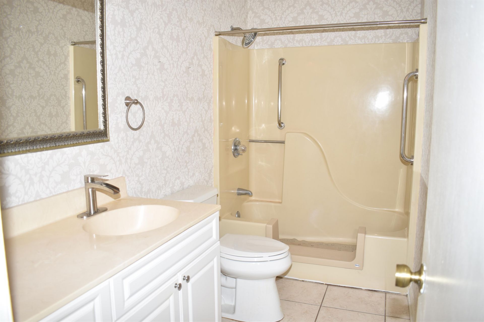 510 Fairwood Lakes Dr. Photo 11