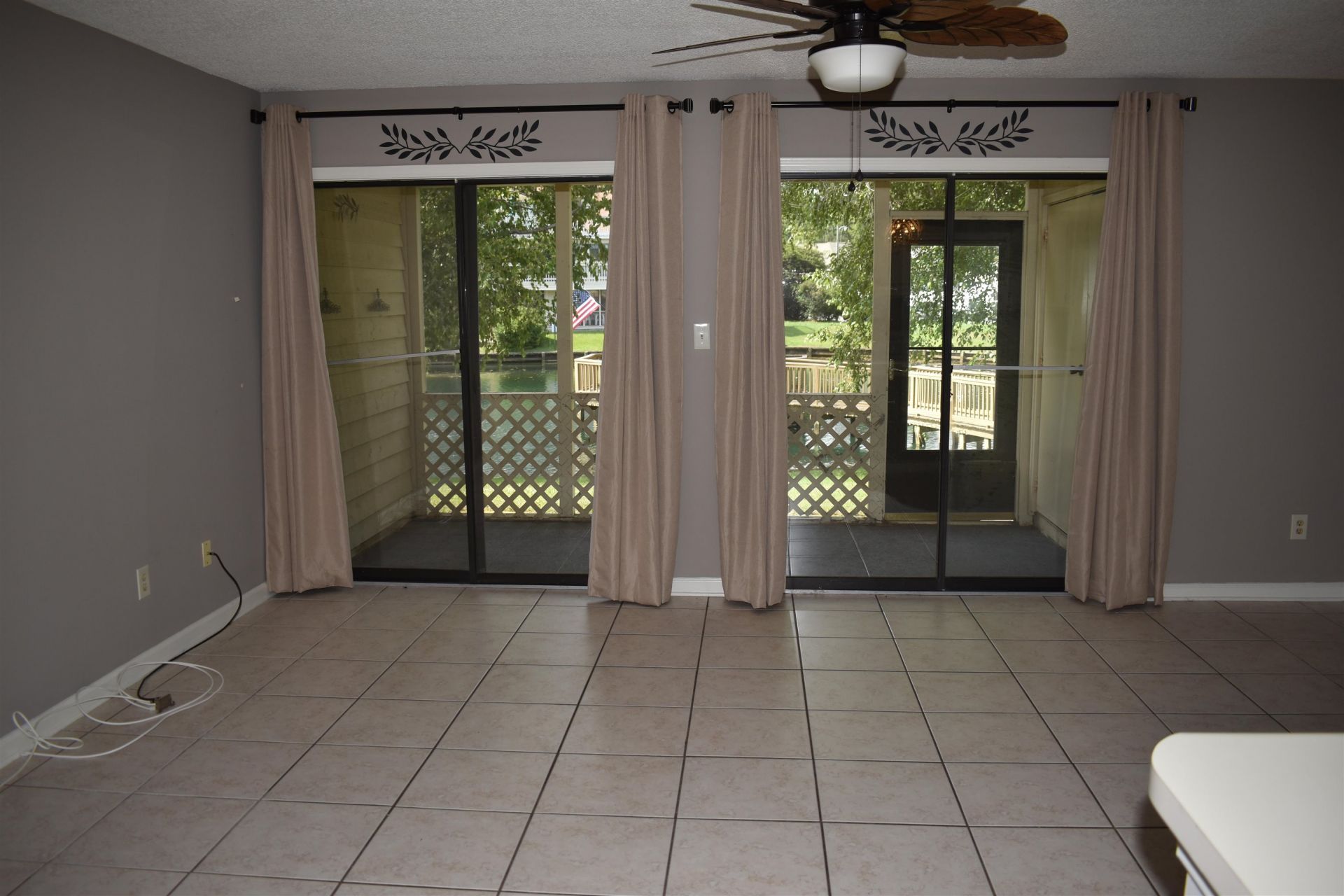 510 Fairwood Lakes Dr. Photo 3