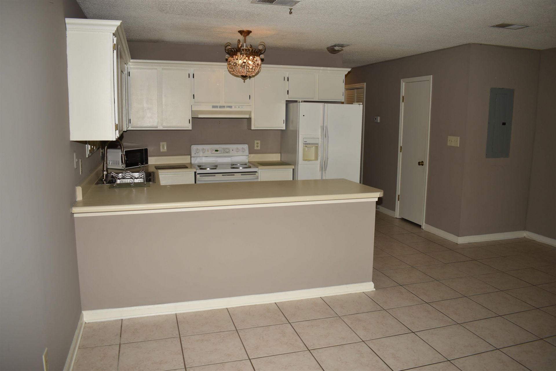 510 Fairwood Lakes Dr. Photo 6