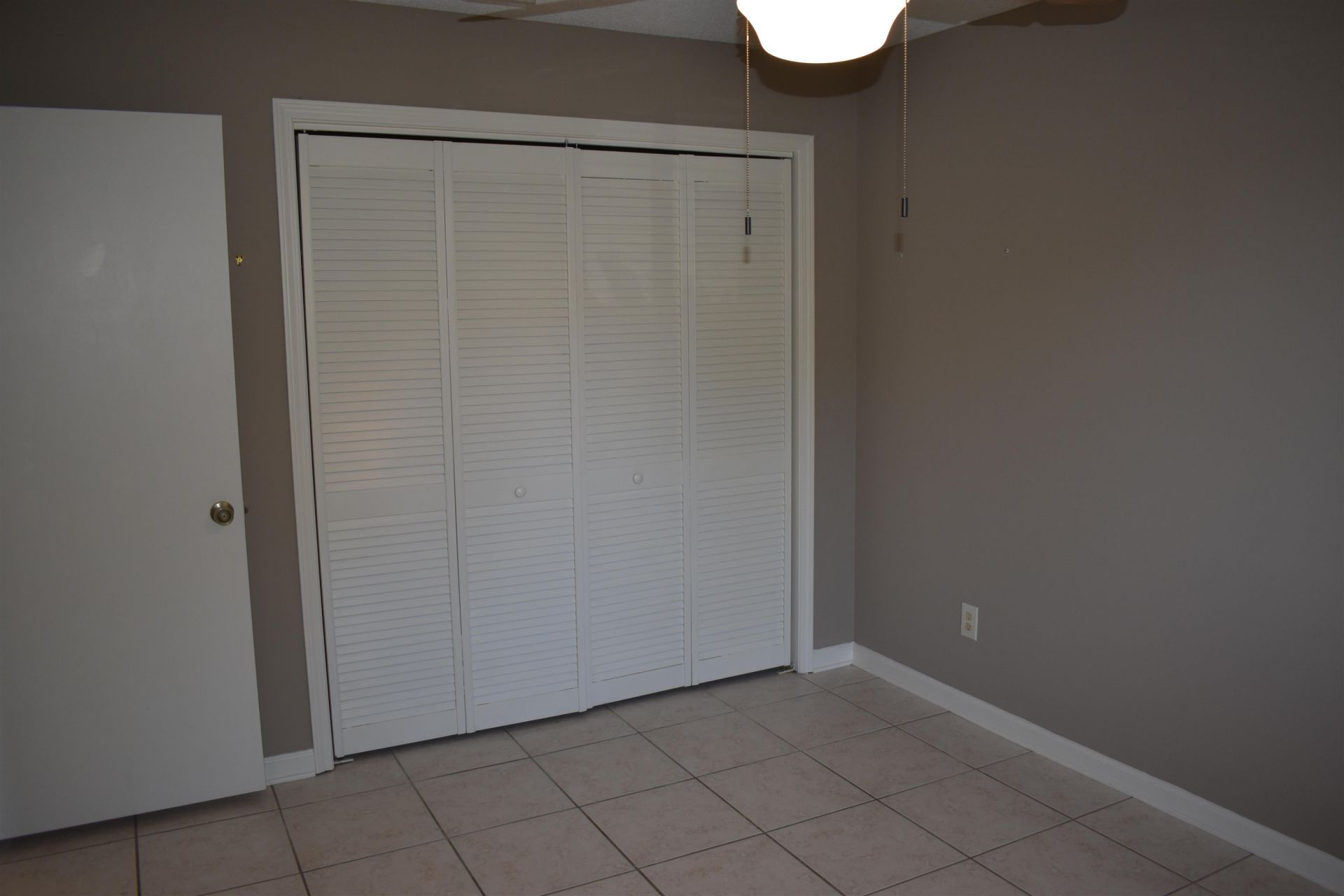 510 Fairwood Lakes Dr. Photo 8