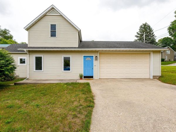 323 Benzie Court, Beulah, MI 49617