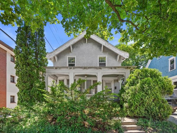 2413 E Belleview PLACE, Milwaukee, WI 53211