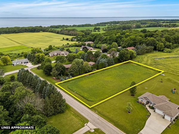 W5390 CAMPBELL DRIVE, Hilbert, WI 54129