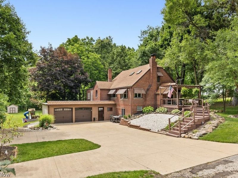 1942 Edwards Drive, Akron, OH 44306 Photo 2