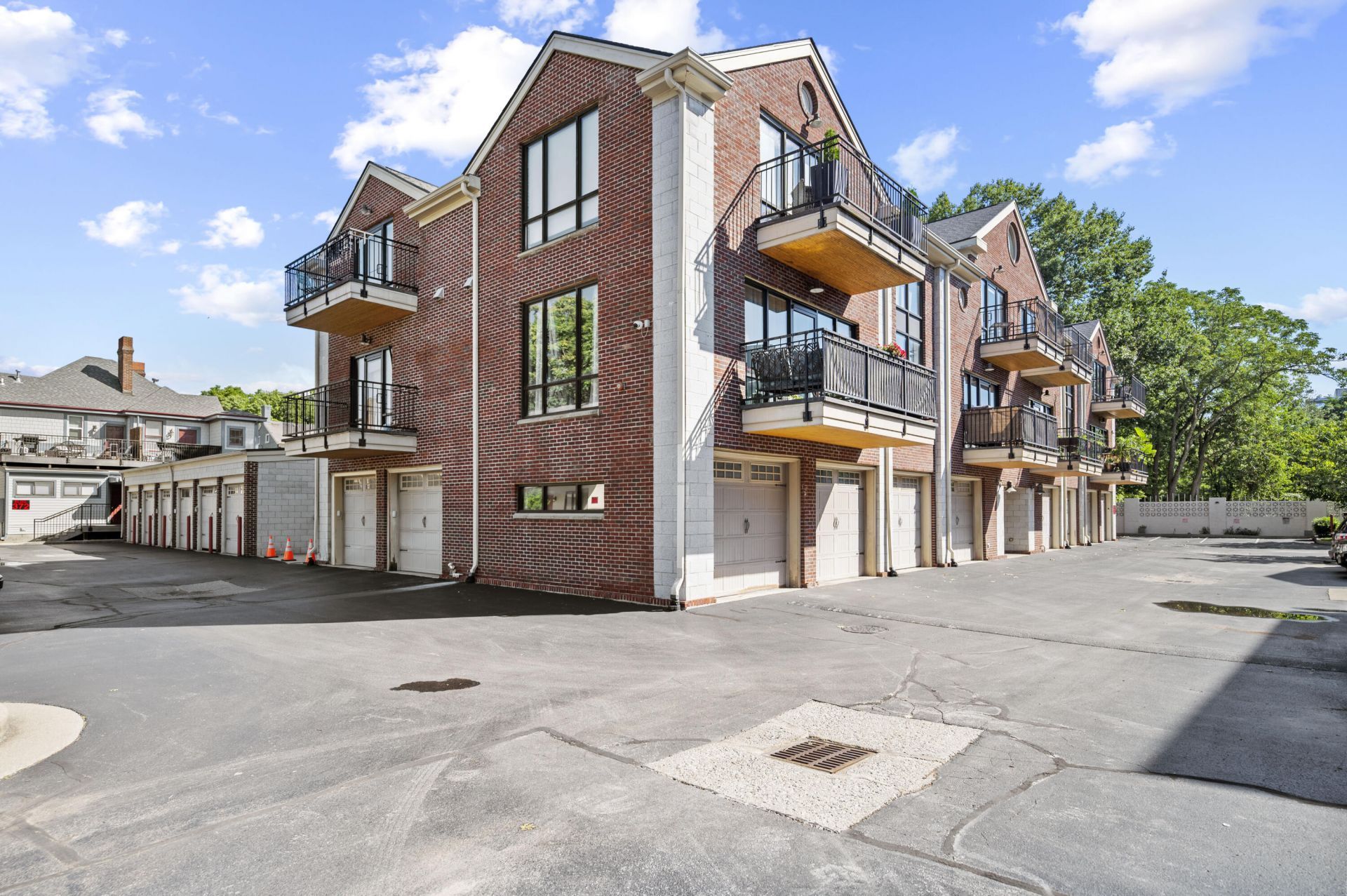 261 S Limestone Street, Unit 302, Lexington, KY 40508 Main Photo