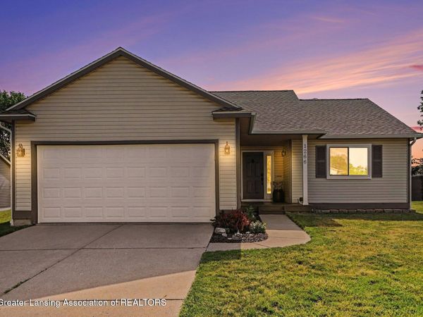 1266 Sumac Lane, Holt, MI 48842