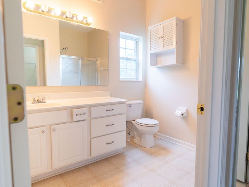 990 Mistflower Lane, Florence, KY 41042 Photo 12