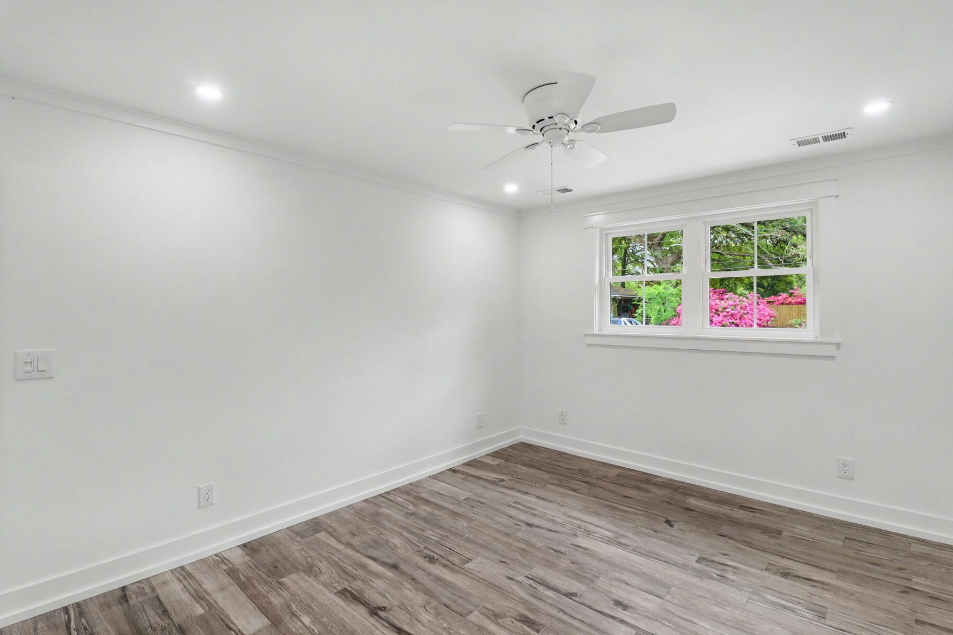 1328 Hermitage Avenue Photo 14