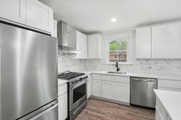 1328 Hermitage Avenue photo 4