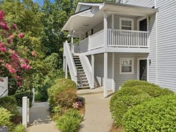 2698 Suwanee Way, Marietta, GA 30067