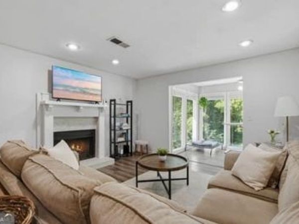 2698 Suwanee Way, Marietta, GA 30067