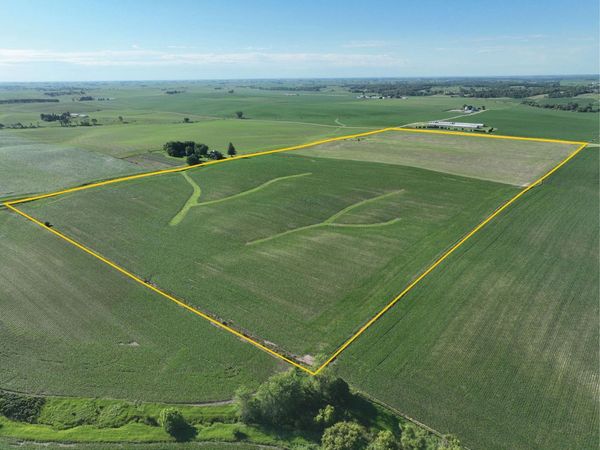 1487 Ocean Avenue, Tipton, IA 52772