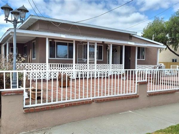 3661 Seabright Avenue, Long Beach, CA 90810