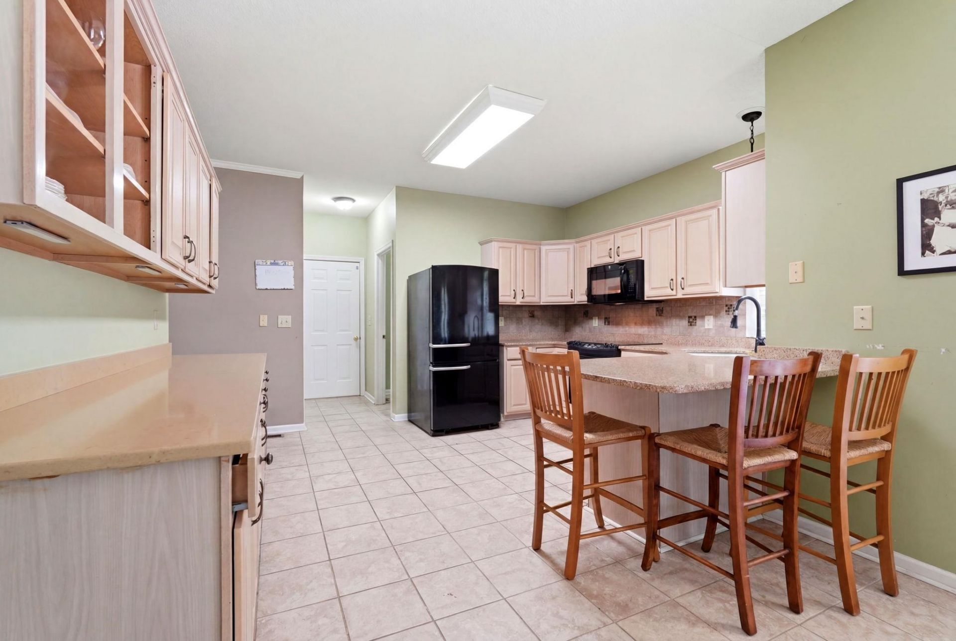 3092 Kings Ct. Photo 13