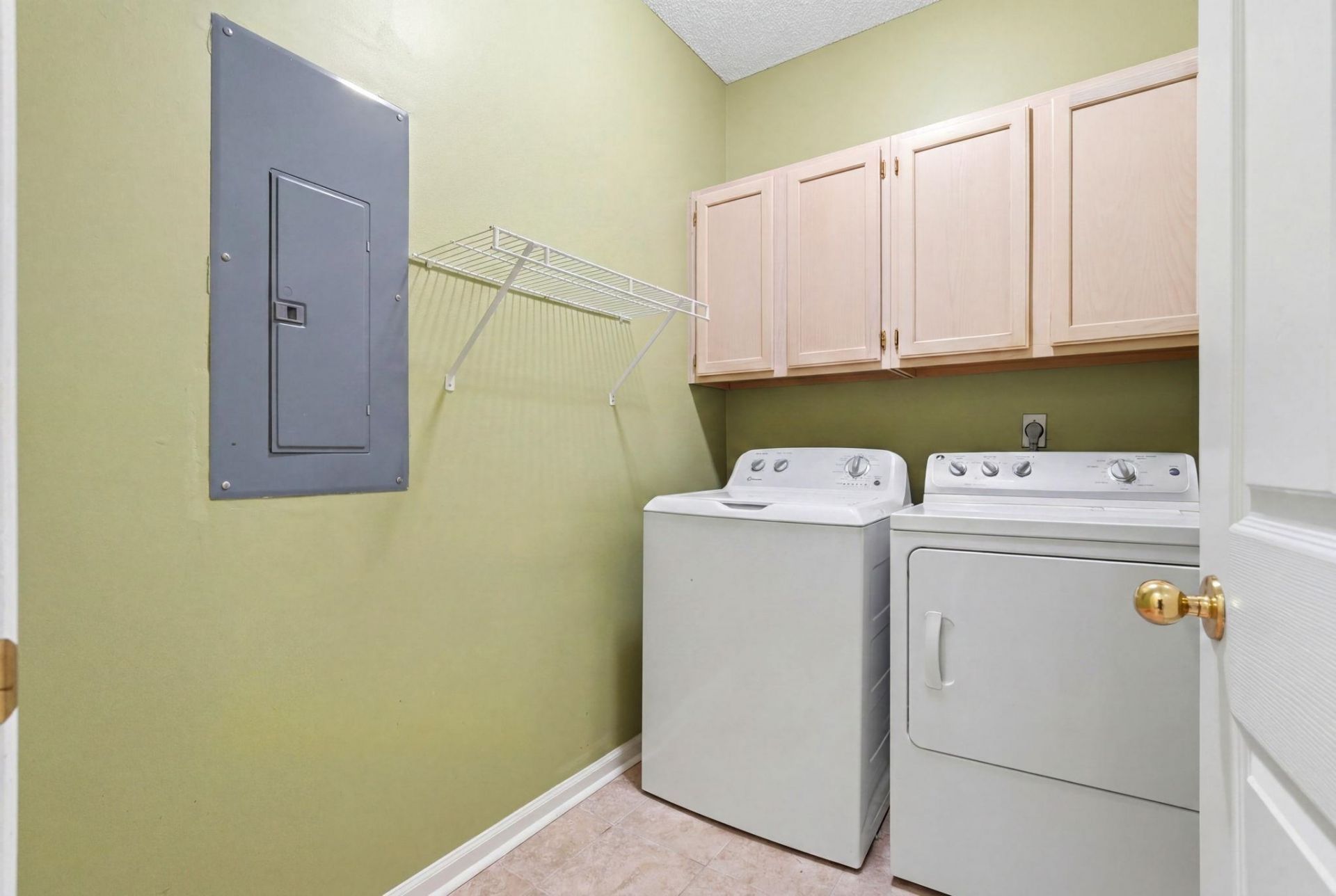 3092 Kings Ct. Photo 15