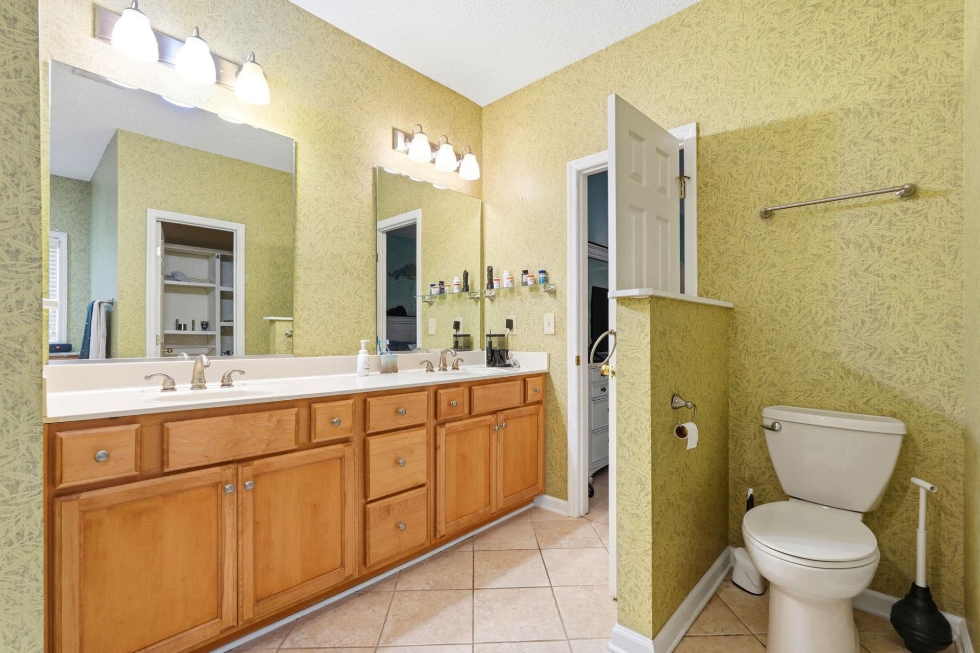3092 Kings Ct. Photo 23