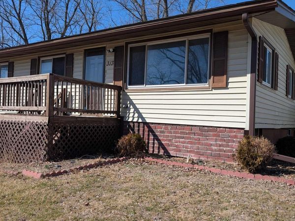313 HAWTHORNE Circle, Creve Coeur, IL 61610