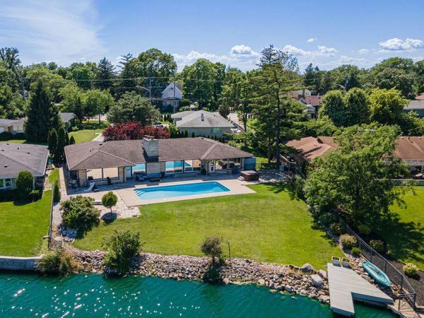 1866 Berry Lane , Des Plaines, IL 60018