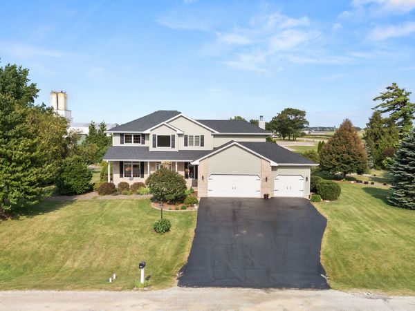 101 Hickory Lane, Kirkland, IL 60146