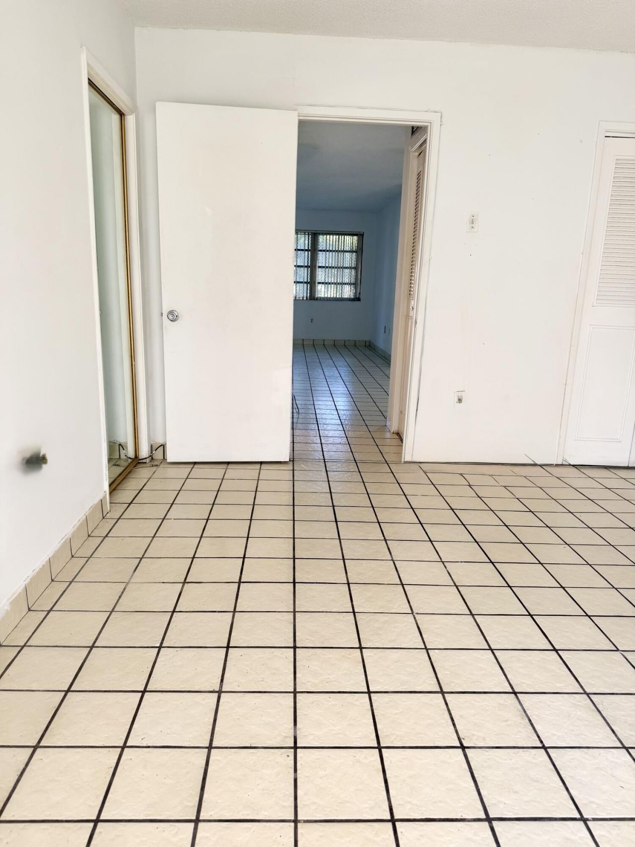 20330 NE 2nd Avenue, Unit D-5, Miami Gardens, FL 33179 Photo