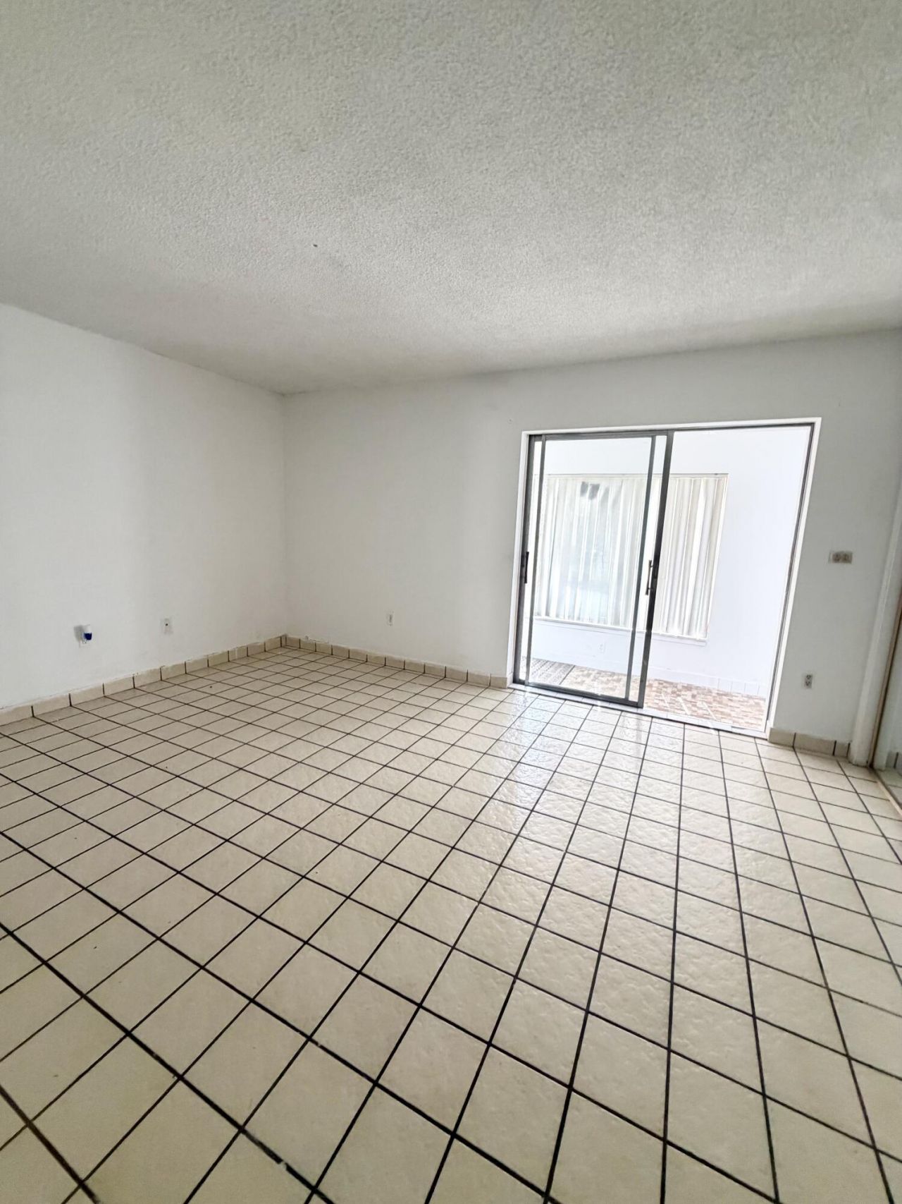 20330 NE 2nd Avenue, Unit D-5, Miami Gardens, FL 33179 Photo