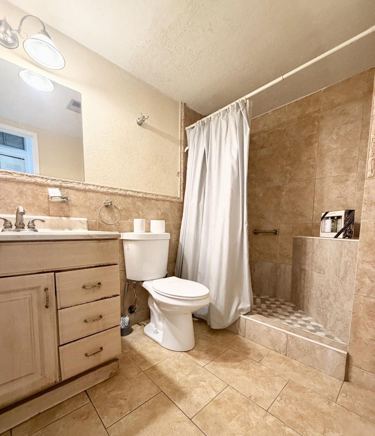 20330 NE 2nd Avenue, Unit D-5, Miami Gardens, FL 33179 Photo
