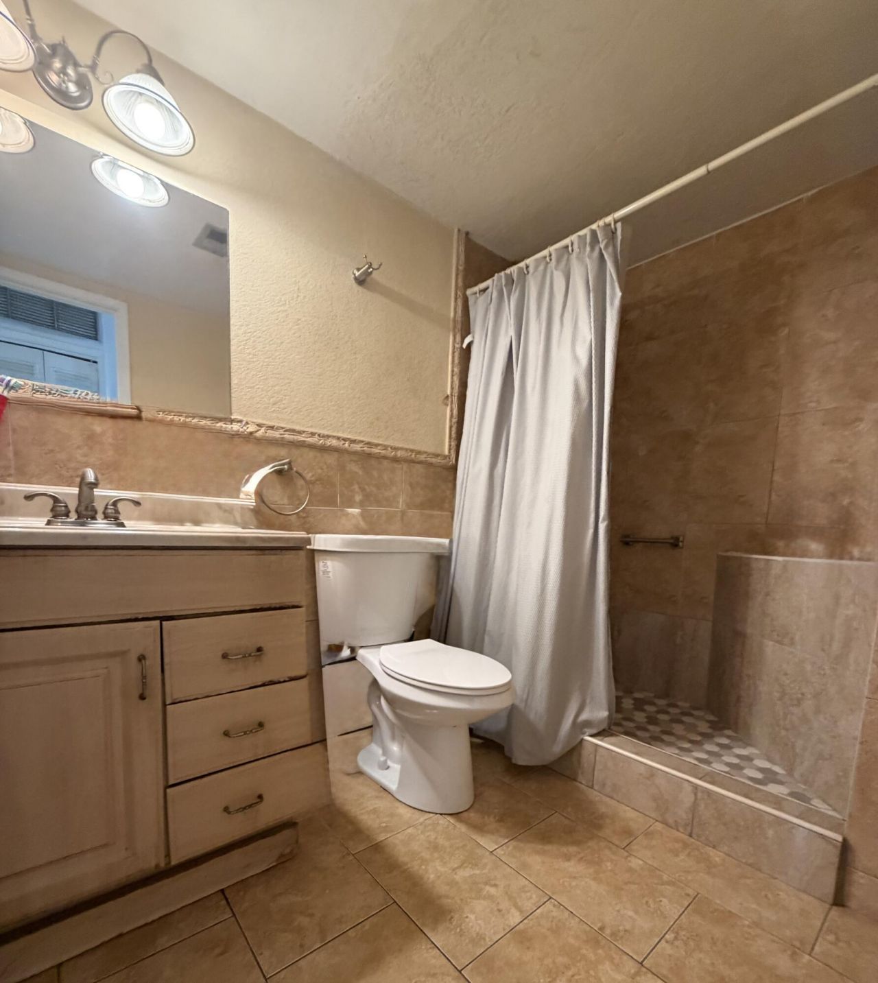 20330 NE 2nd Avenue, Unit D-5, Miami Gardens, FL 33179 Photo