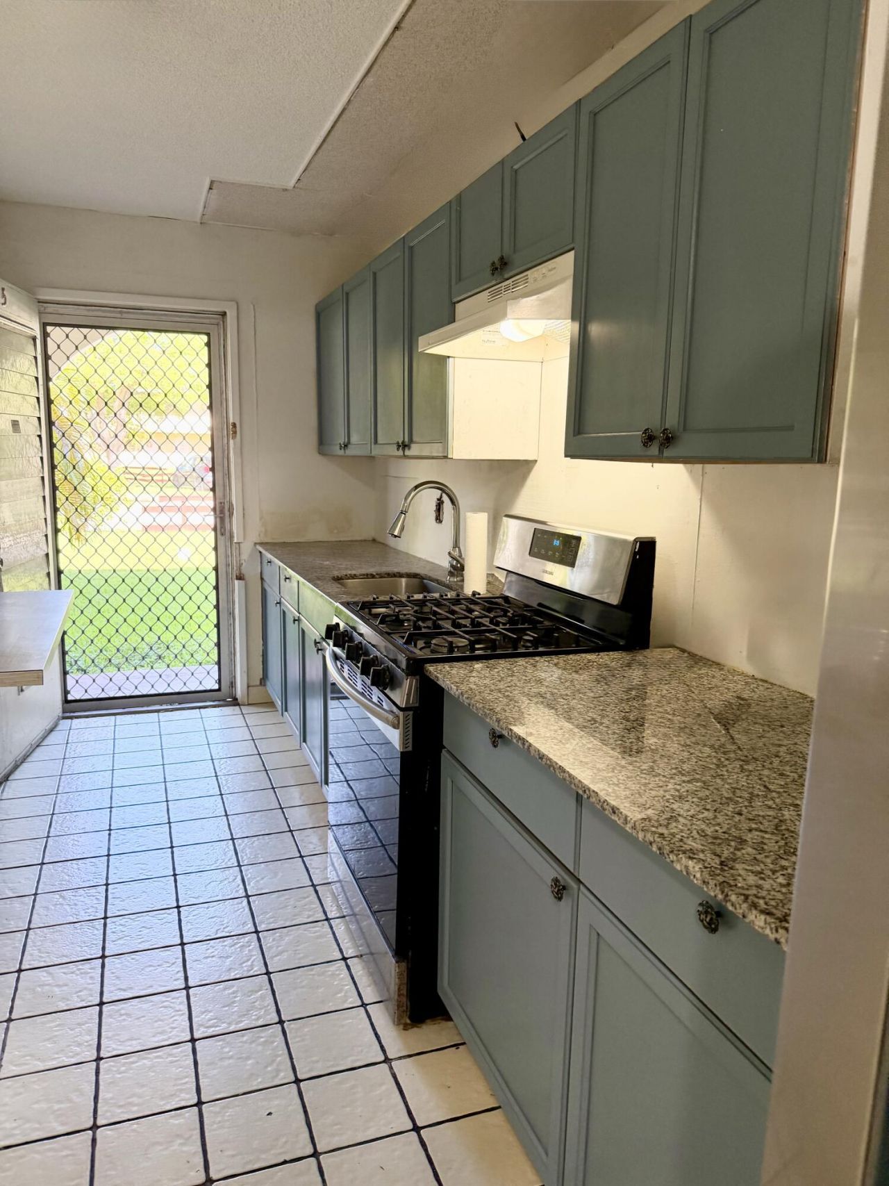 20330 NE 2nd Avenue, Unit D-5, Miami Gardens, FL 33179 Photo