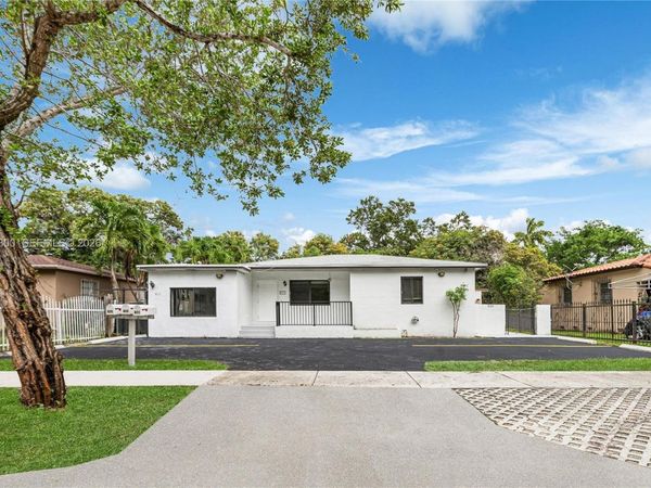 821 NW 36th Ave, Miami, FL 33125