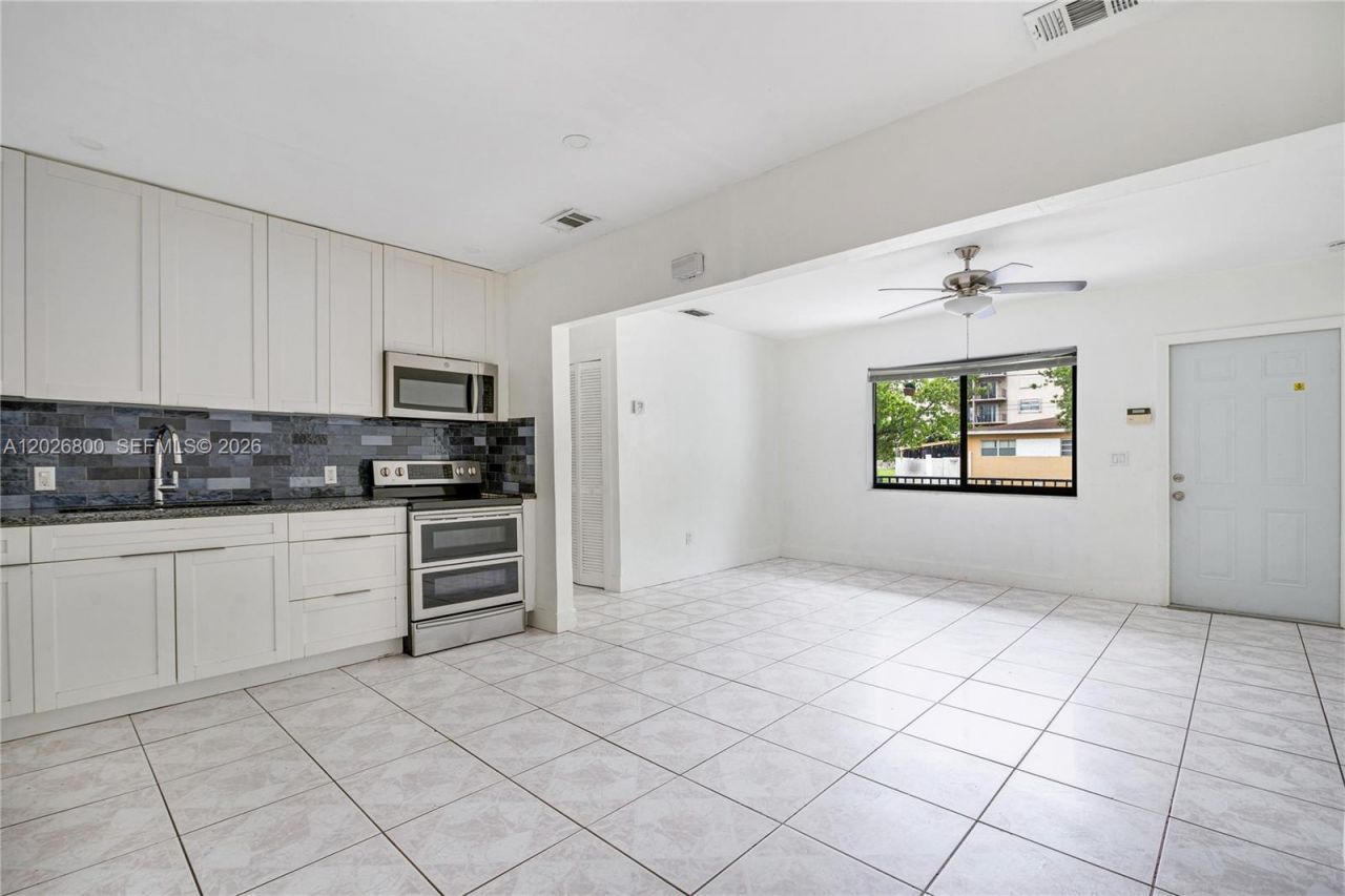 821 NW 36th Ave, Miami, FL 33125 Photo