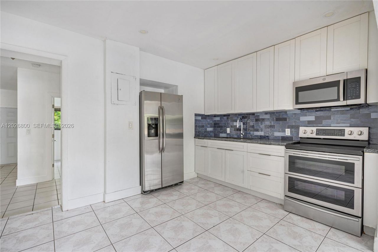 821 NW 36th Ave, Miami, FL 33125 Photo