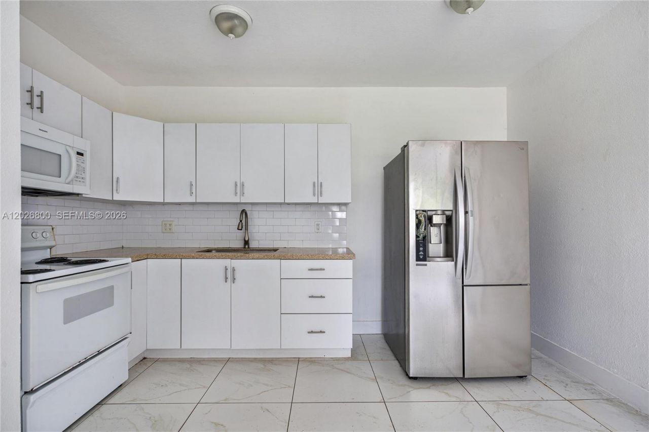 821 NW 36th Ave, Miami, FL 33125 Photo
