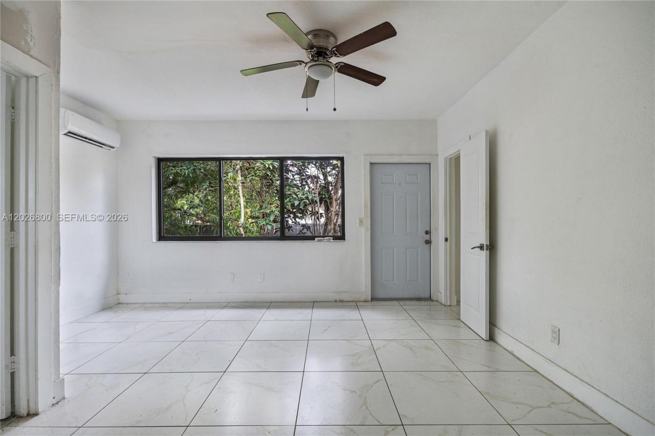 821 NW 36th Ave, Miami, FL 33125 Photo