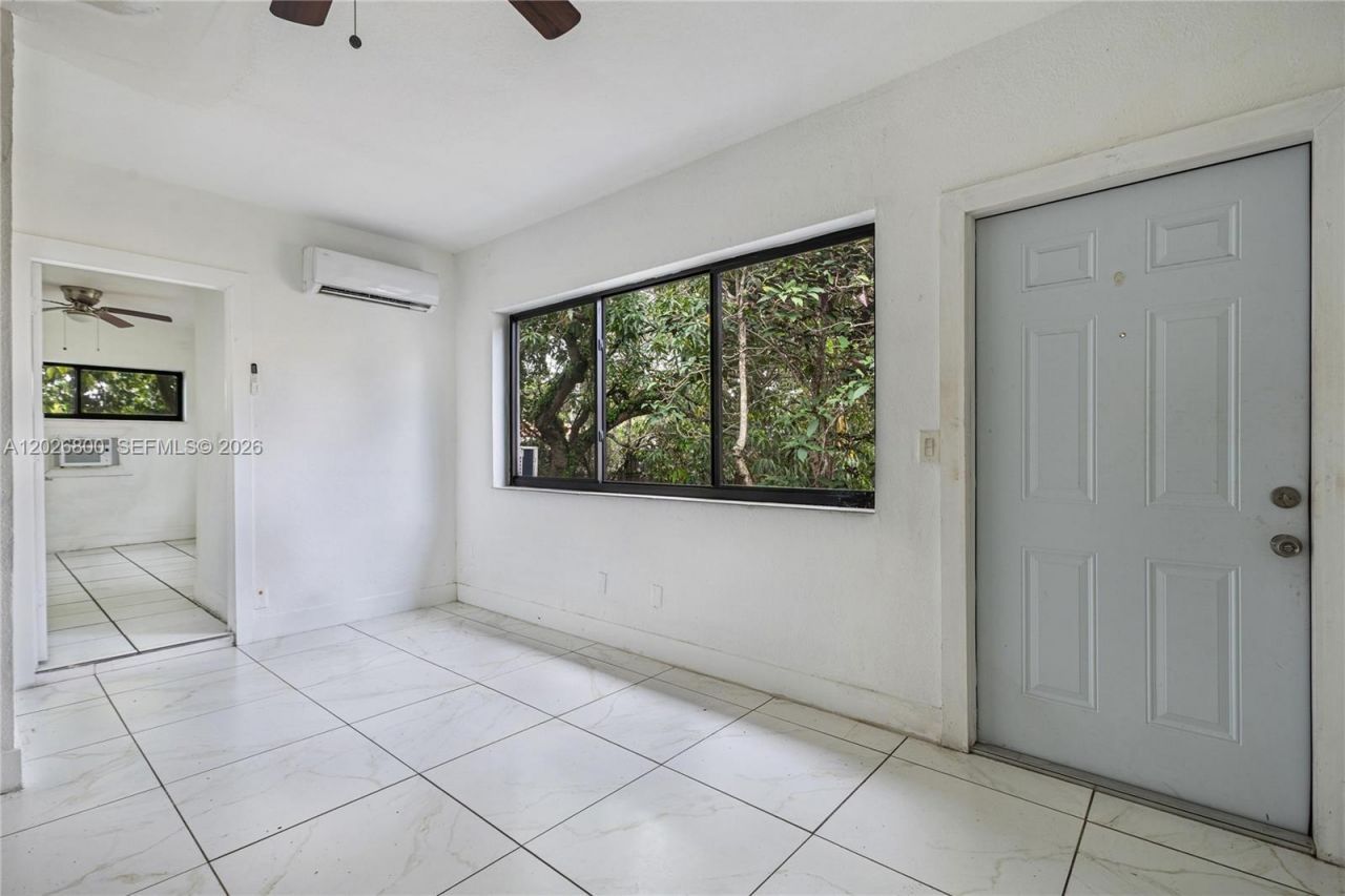 821 NW 36th Ave, Miami, FL 33125 Photo